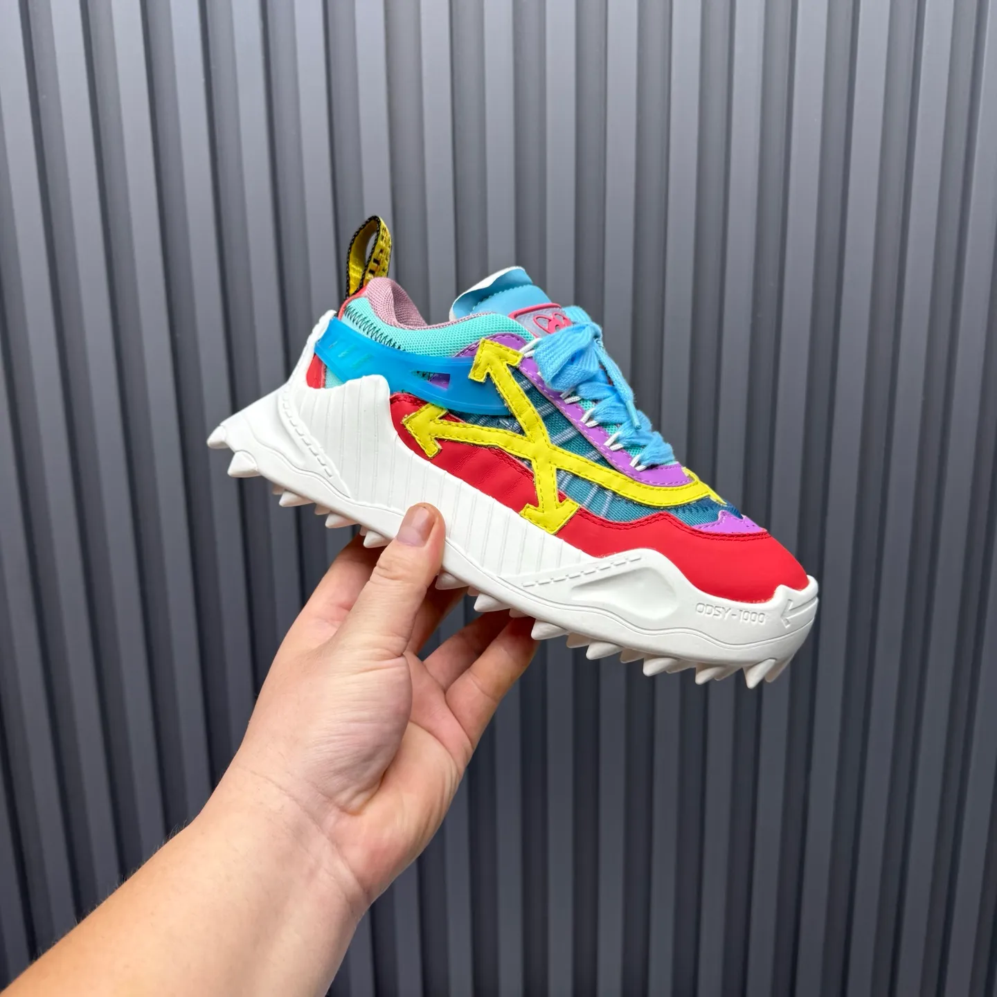 【OFF WHITE】P: 680💰Couple model, Size: Female 35-40; Male 39-44 (customized at 45.46) 2025SS trendy brand OFF WHITE classic popular model, combined outsole, official website original 1:1 developed top-level copy, ️Selected imported high-mercerized matte cowhide splicing breathable mesh ✔️Breathable lining, breathable and comfortable, simple and personalized design, official website rubber outsole.